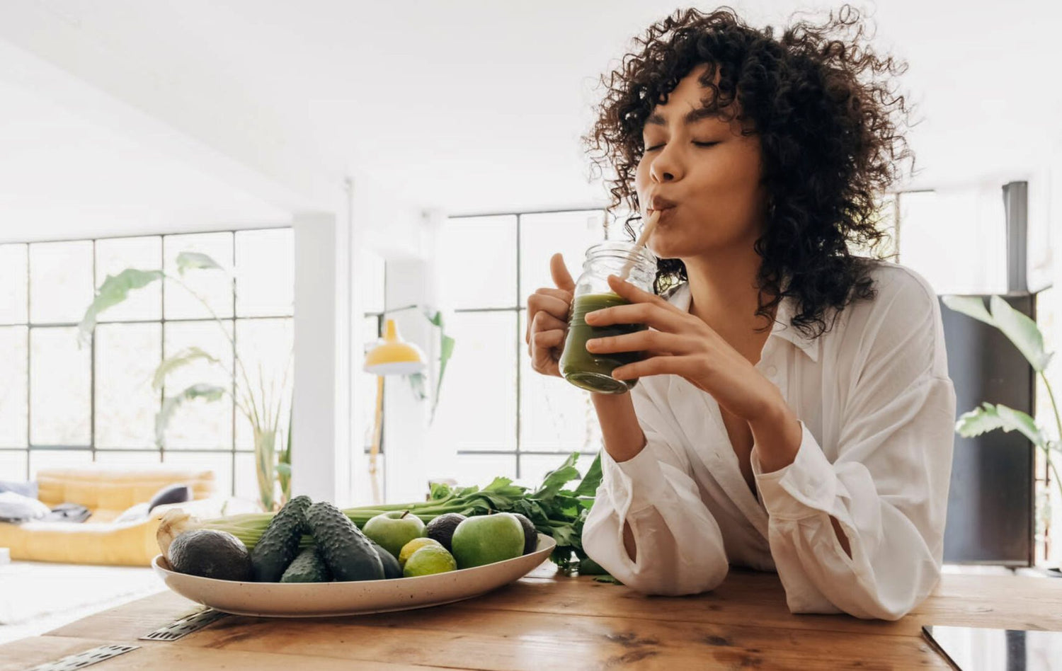 Five Super Greens Breakfast Drink Recipes by Dr Simone Laubscher PhD for WelleCo. and Rejuv Wellness Supergreens