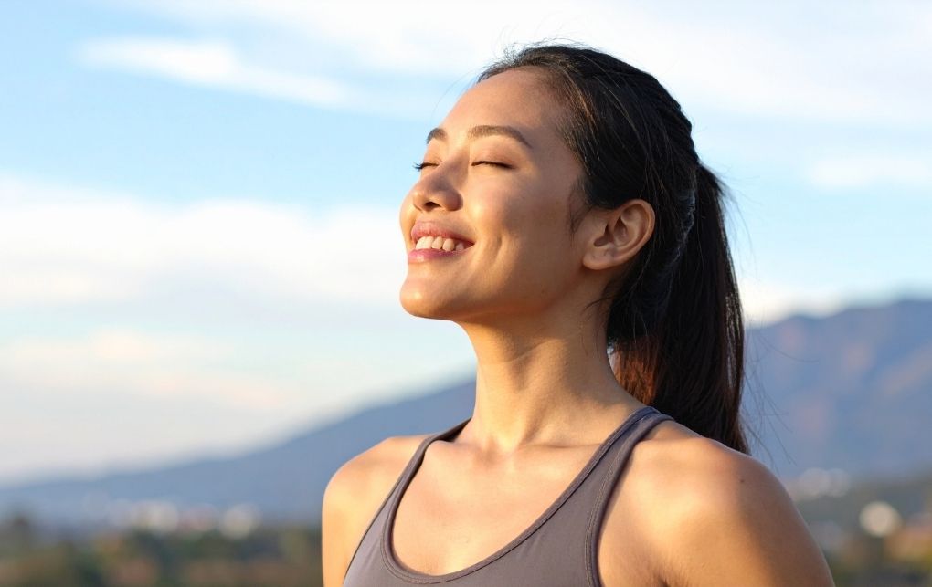 Morning Sunlight, Body Acceptance & The Science of a 'Nudie Bake'